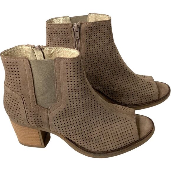 BOS & CO. Brianna Castro Beige Perforated Suede Open Toe Chelsea Boot Euro 42 - Picture 5 of 11